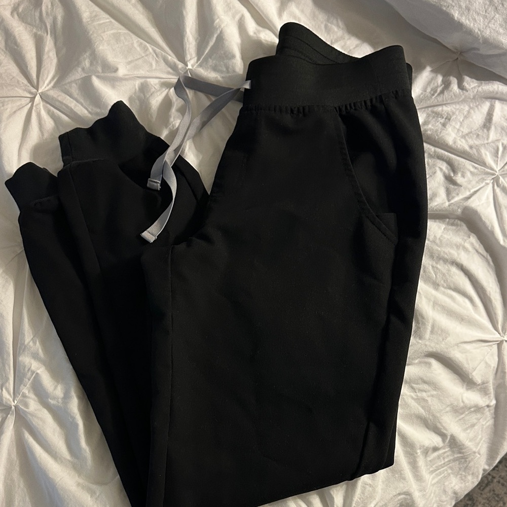 Figs Black Zamora Jogger scrub pants
XS